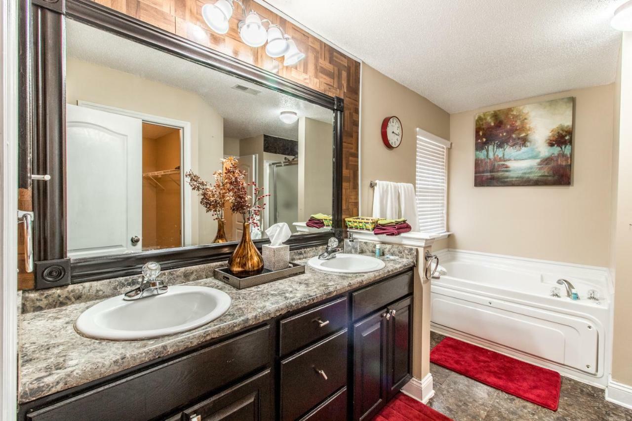 Villa Rockett! Your Sweet Home Away From Home! Huntsville Exterior photo